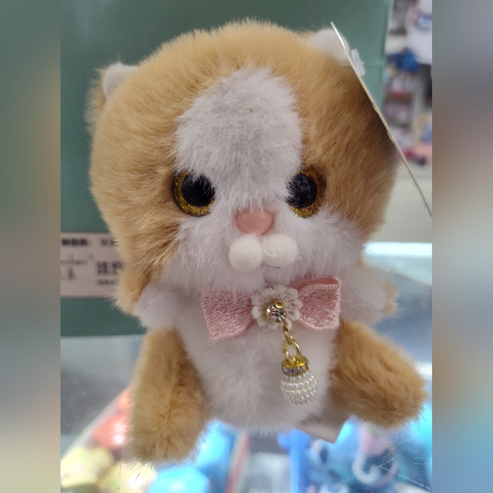 White and Pink Key & Card Holder Accessory